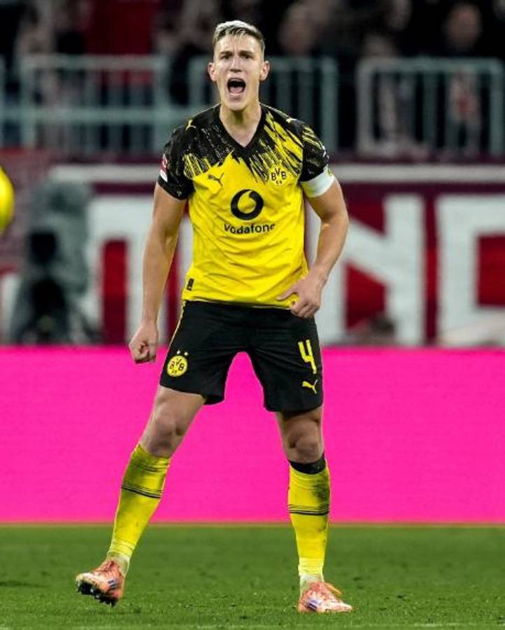 Barcelona va por el mejor central del mundo para sustituir a Ronald Araújo: Flick ya dio el 'ok'