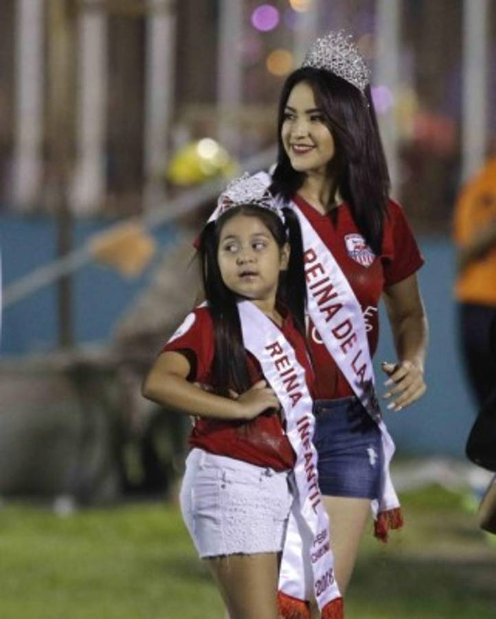 Los mejores momentos del Chologol 2018: Celebraciones extrañas, chicas bellas ¡Hasta un desmayado!