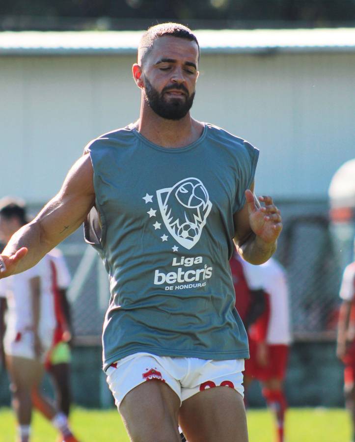 EL MERCADO: Hermano de Klusener llega a Honduras; Real España y Marathón fichan y Olimpia con bajas