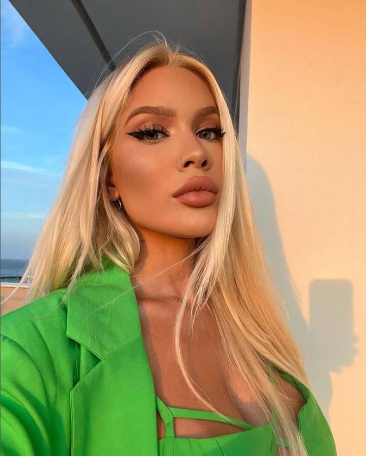 Karoline Lima, la sensual novia de crack del Real Madrid que dejó con la boca abierta a todos en el Bernabéu