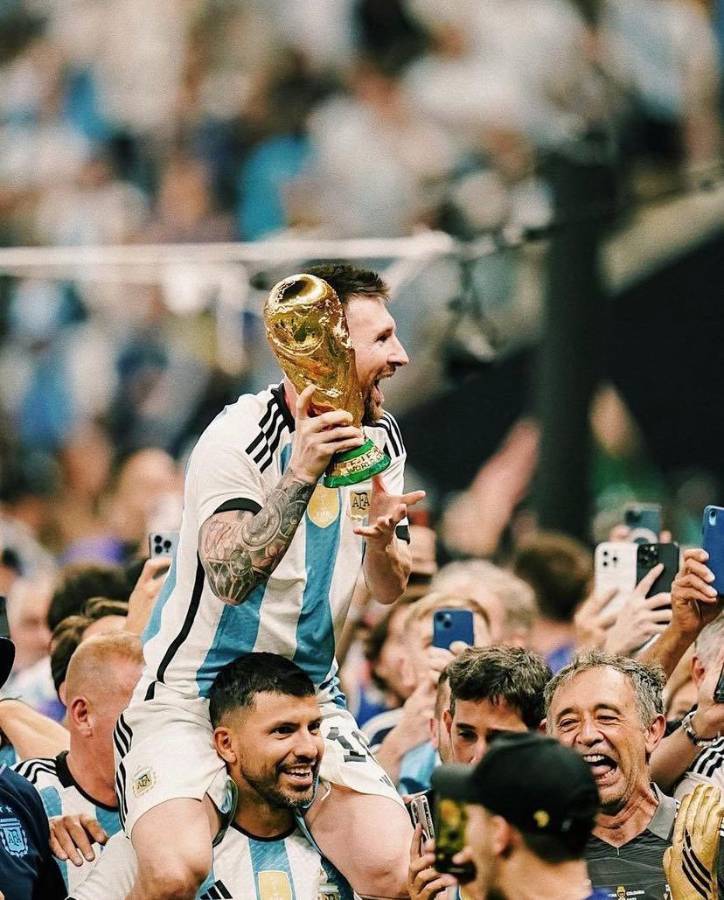 Messi es exaltado: festejo por los aires, Antonella rompe en llanto, hizo recordar a Maradona y el detalle de la camiseta Argentina