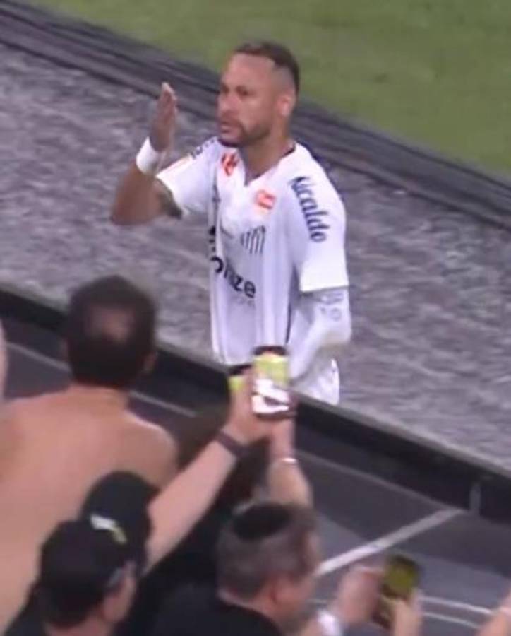 Así fue el reencuentro de Neymar con Memphis Depay y la excusa tras su primera derrota con Santos: “Es muy malo”