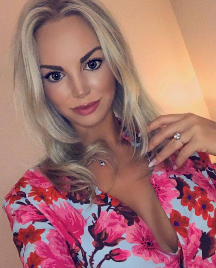 Insólito: le dijo a su bella novia que se iba de vacaciones, pero viajó a Francia para casarse con otra mujer