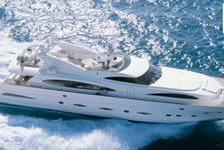 Así es “Pitina”, el lujoso yate que ha puesto en venta Florentino Pérez, presidente del Real Madrid