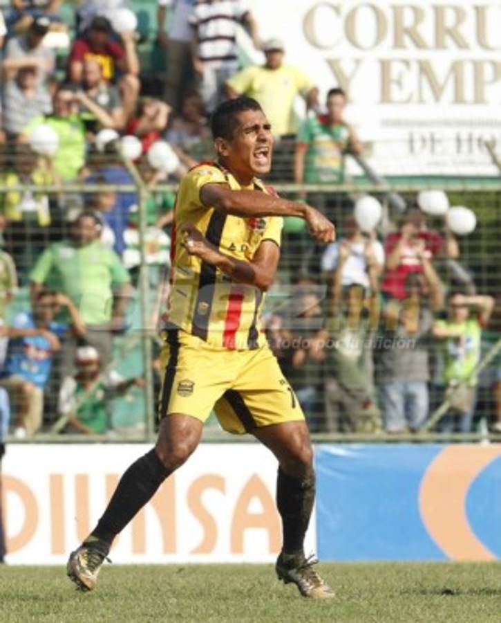 NO VISTE EN TV: ¿Para quién fue? El obsceno gesto de Costly y el reclamo de Claros