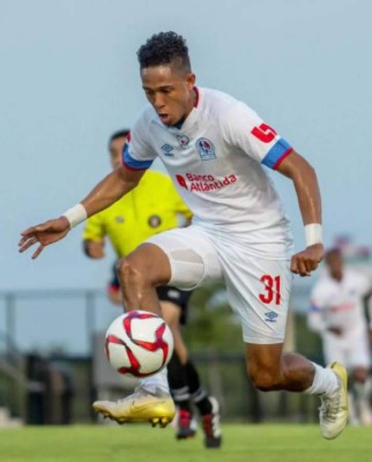 ¡El invasor que detuvó seguridad! Así se vivió en imágenes el amistoso entre Olimpia-Motagua en Charlotte