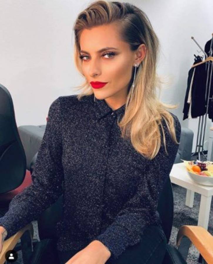 Fotos: Karius planta al Liverpool y se marcha a Grecia con su espectacular novia