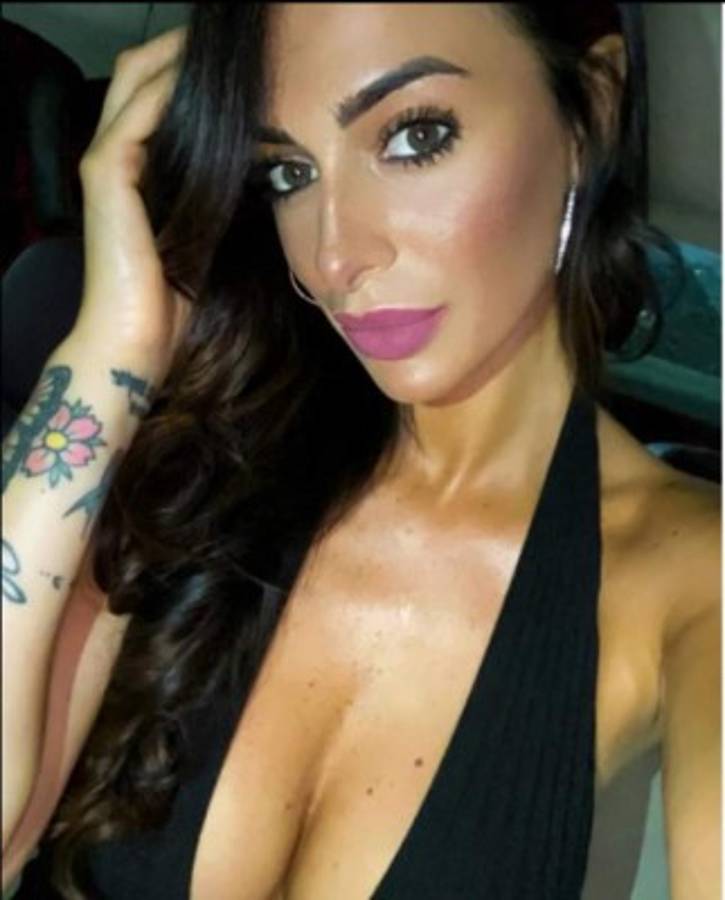 Solo un mes de citas y se compromete con ella: Alessia Messina, la infartante mujer de Balotelli