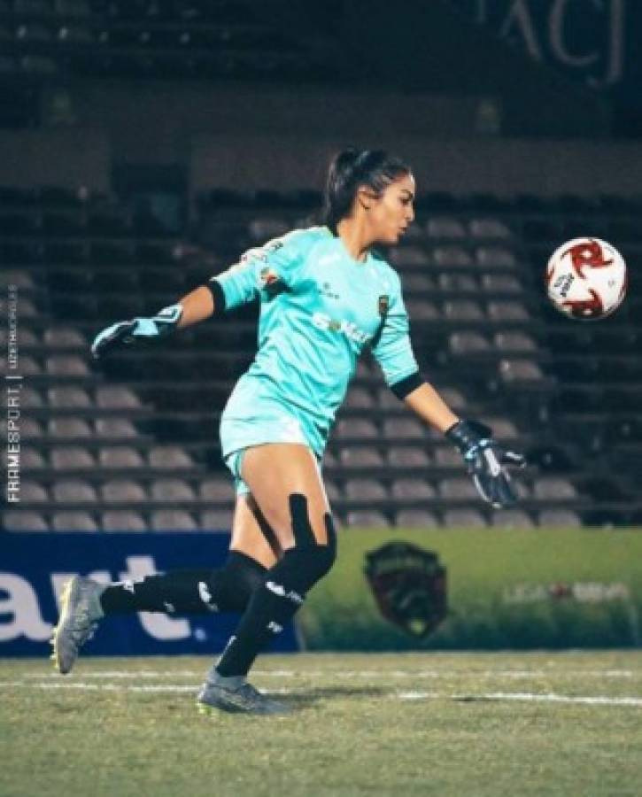 Stefi Jiménez, la guapísima portera que hace suspirar en la Liga MX Femenil