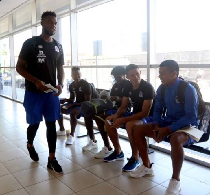 Avión donde viaja Olimpia presenta avería previo a su despegue de Guatemala