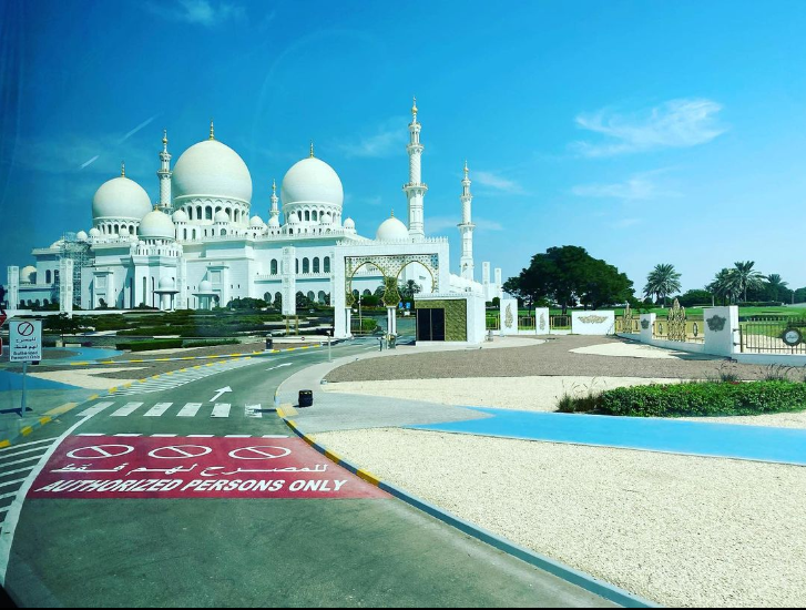 Sobre camellos y vestidos de árabe: las exóticas aventuras de la Selección de Honduras en la lujosa Abu Dabi