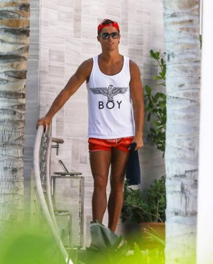 Las excéntricas vacaciones de Cristiano Ronaldo y sus amigos