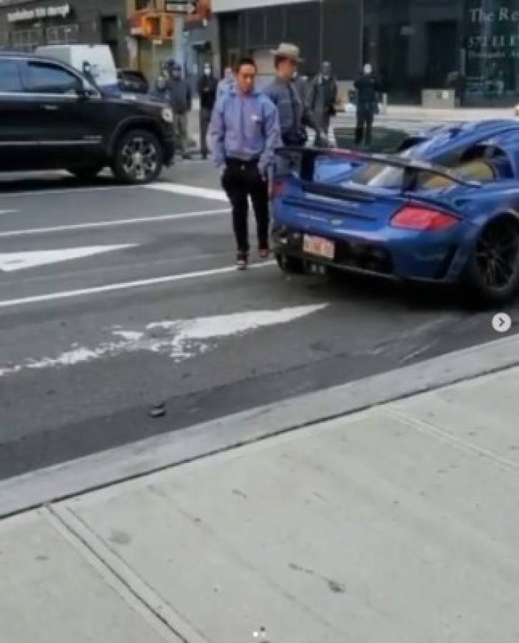 Destruye su Porsche Gemballa Mirage GT en New York; se fuga, pero la policía lo intercepta