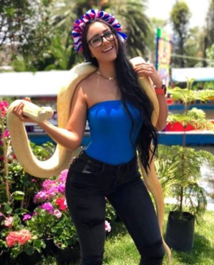 ¡Muñeca! Stephanie González, la modelo y locutora que enamora en Instagram
