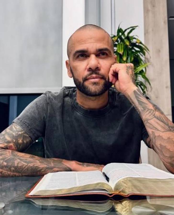 La nueva vida de Dani Alves tras salir de prisión y el pacto que hizo con Dios: Yo ahí adentro, mientras caminaba...