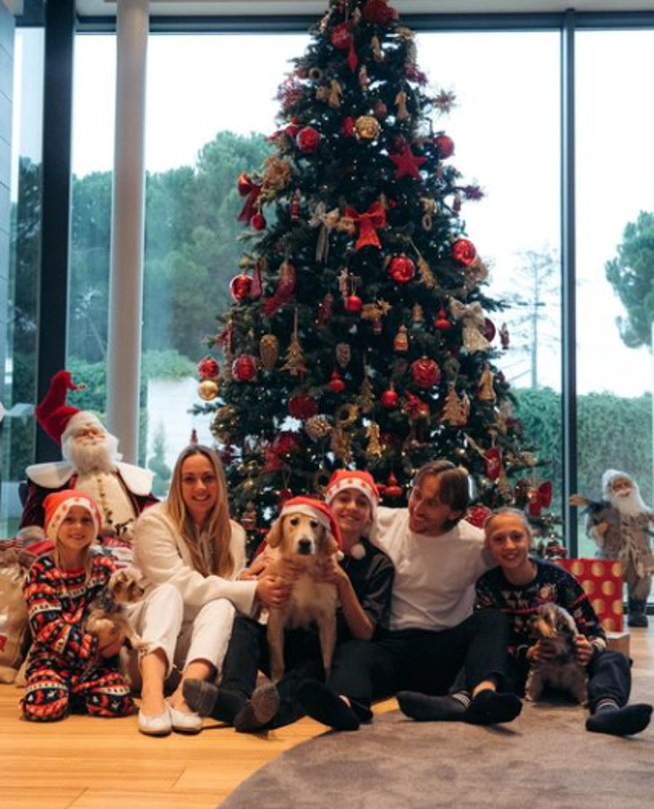 Así pasan la Navidad los cracks: “tornado” en la casa de Cristiano, Haaland se viste de Santa y uno se fue a Puerto Rico