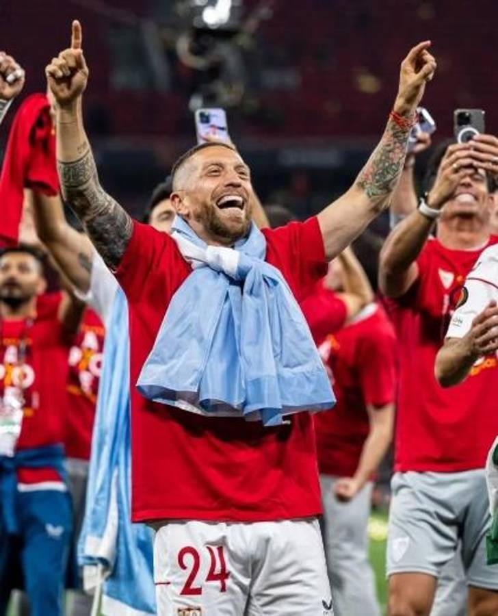 Fue desterrado de Argentina tras el Mundial y castigado con dos años: ahora entrena con un club de tercera división