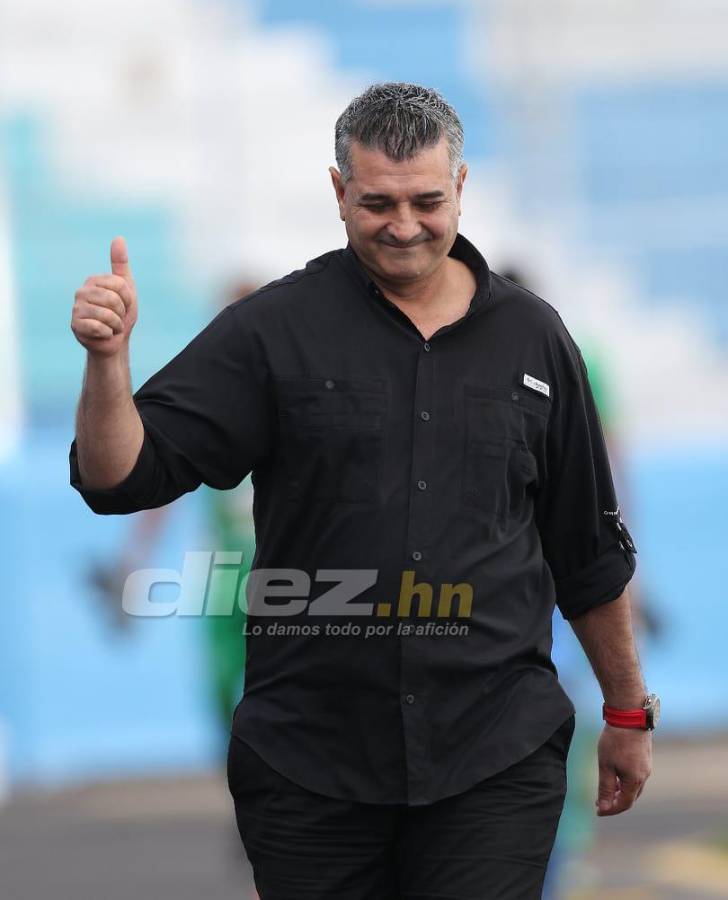 No pudo contener las lágrimas: Diego Vázquez llora y así fue captado en su último día como entrenador de Motagua