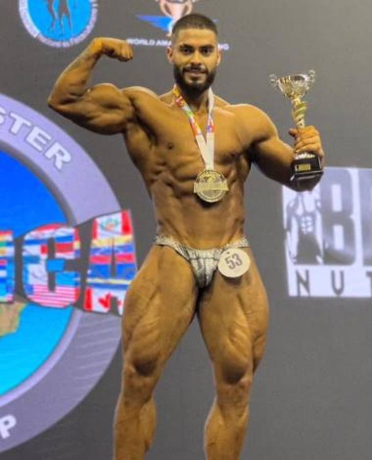 Conmoción en el fisicoculturismo: lo hallaron muerto en el baño de un bar con disparos en su cuerpo