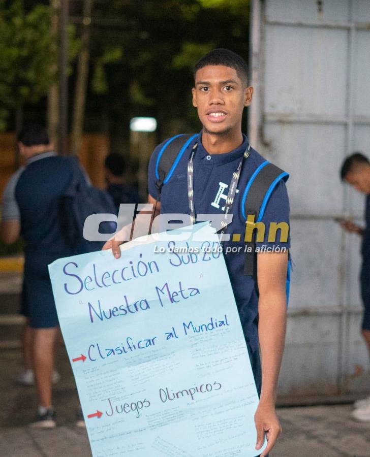 Qué dice la pancarta de las metas, así celebraron los mundialistas de Honduras en el camerino y las selfies de Odin Ramos e Isaac Castillo