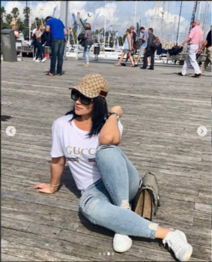 El cambio de la bella esposa de Emilio Izaguirre en su regreso a Escocia