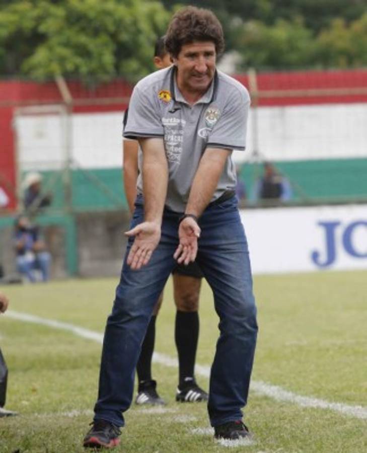 Peleas, expulsiones, festejos y muchas polémicas: Las fotos de Héctor Vargas por Marathón