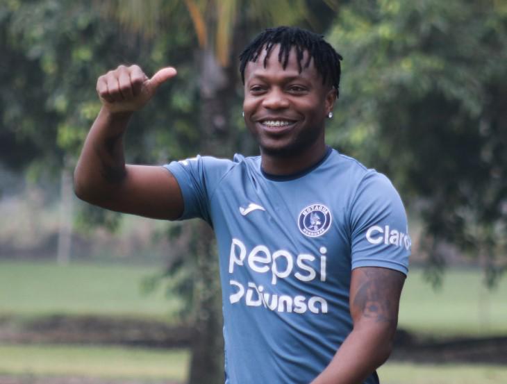 El nuevo “look” del argentino Agustín Auzmendi y Motagua recupera a jugador tras un mes y medio lesionado