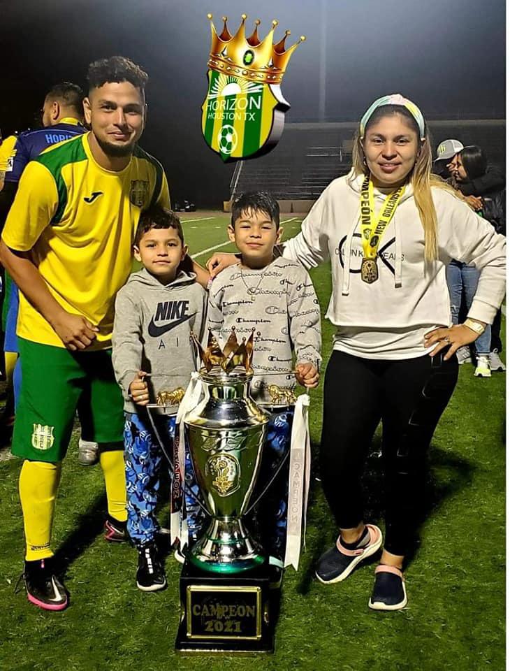 ¿Recuerdas a Luis Lobo? Así es la vida del exjugador de Honduras, tuvo un retiro repentino, lo buscaron de la MLS y fue cantante