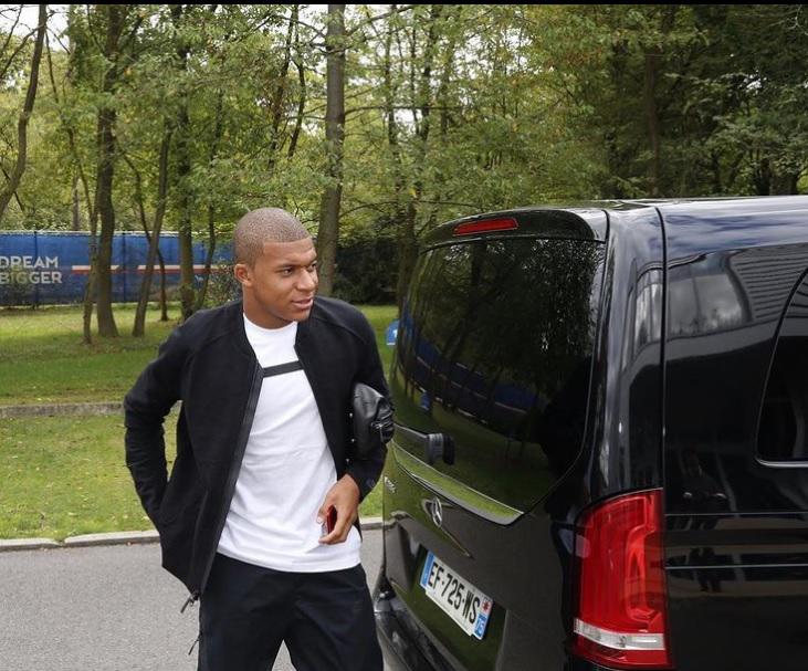 El único jugador del PSG que no lo hace: ¿Por qué Kylian Mbappé no conduce sus propios autos de lujo?