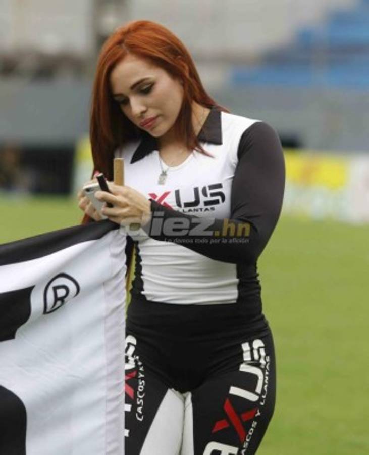 ¡BELLEZA! Las encantadoras chicas que arroparon a La Máquina en el Morazán