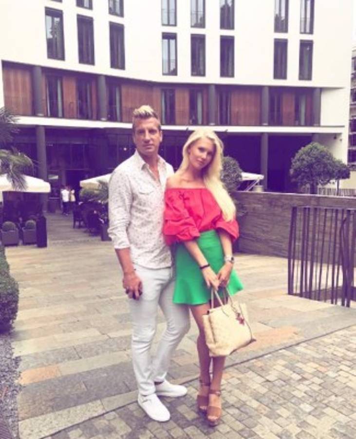 Maxi López disfruta de sus vacaciones en Ibiza con tres espectaculares modelos