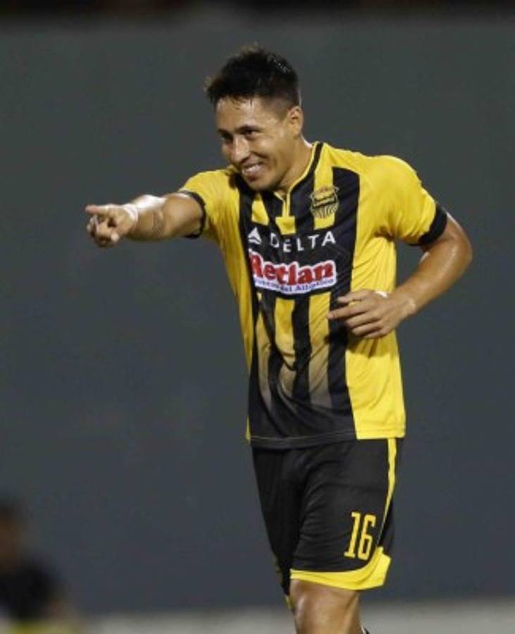 ¿Qué 11 titular con Ronaldinho es mejor? Real España o Motagua