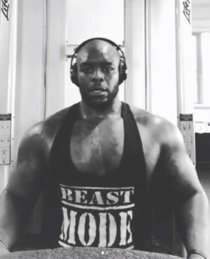 ¡Tremendo! El cambio físico de Adebayo Akinfenwa, el jugador más fuerte del mundo  