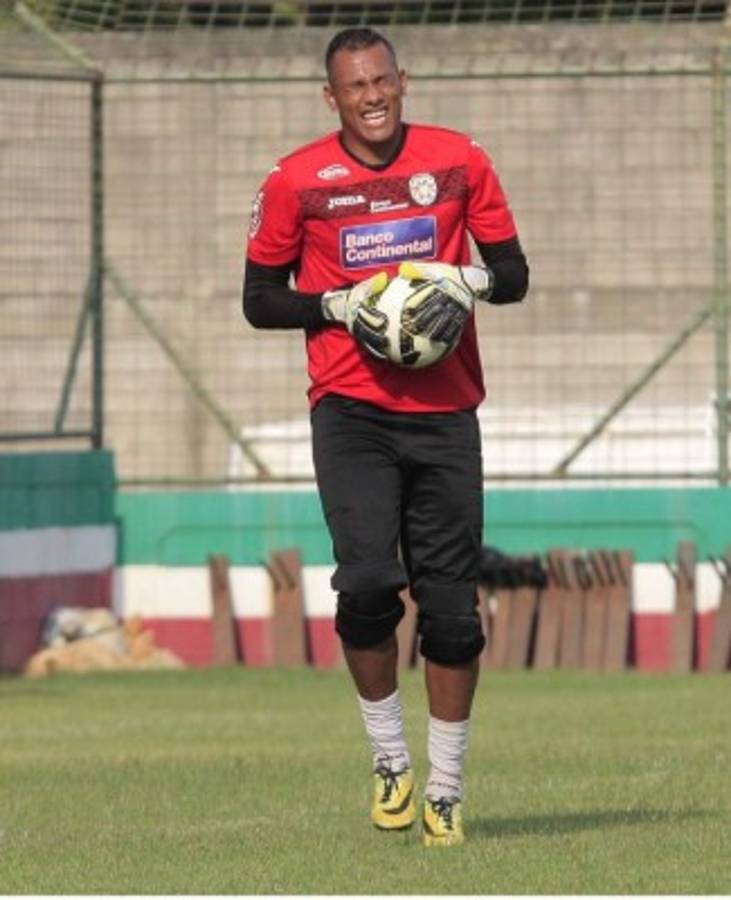 MERCADO: Real España no mandará a jugador al extranjero y Roy Posas regresa