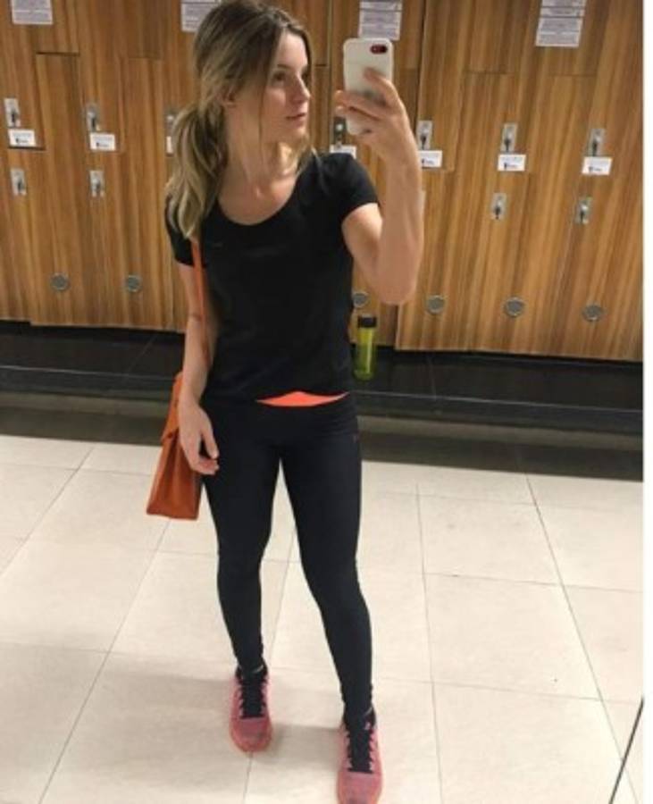 Thaísa Leal, la espectacular brasileña que acompaña a Paolo Guerrero en su peor momento