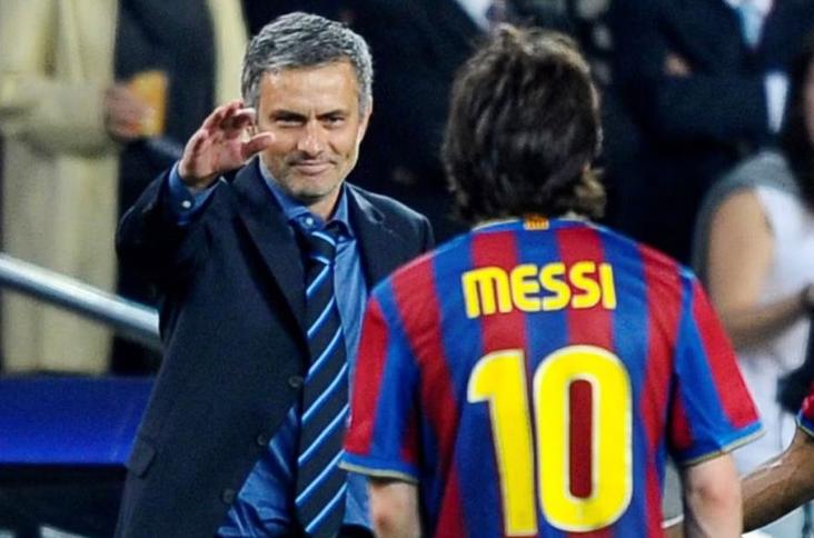 Mourinho enfrentó a Messi cuando dirigía al Inter de Milán y luego al Real Madrid.