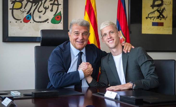 Las imágenes de Dani Olmo y su firma con el Barcelona: ¿Quién es su famosa novia? El juego donde será presentado y su dorsal