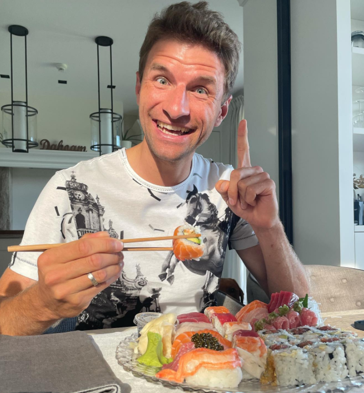 El insólito negocio de Thomas Müller: acusado de maltrato animal por dejar que sus caballos tengan “actos sexuales antinaturales”