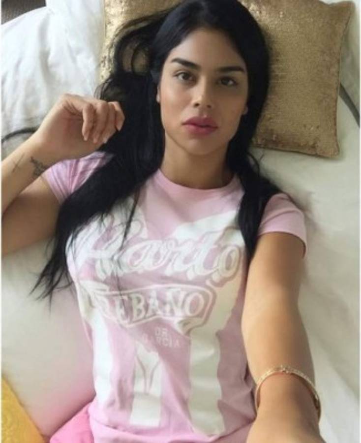 El futbolista Alan Pulido sería novio de Paola Salcedo, exnovia de Ronaldinho