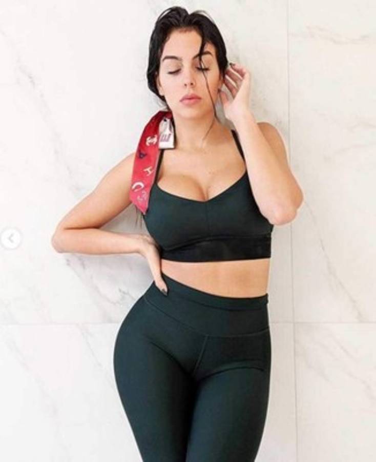 FOTOS: Georgina Rodríguez explota Instagram como la nueva musa del yoga