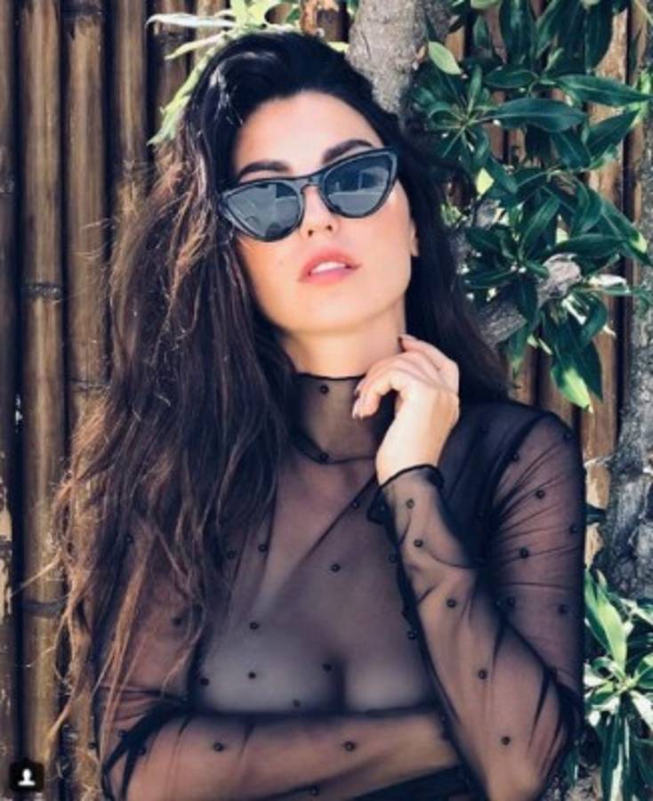 ¡Un bombón! Yolanthe Cabau, la presentadora que le robo el corazón a Wesley Sneijder