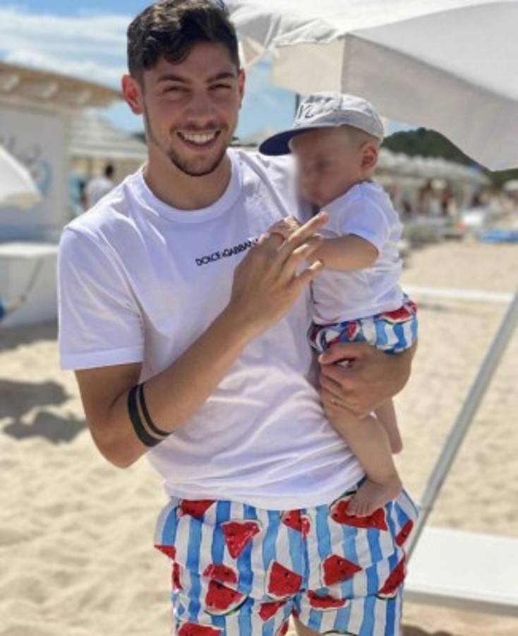 Así son las vacaciones de los mejores futbolistas del mundo: Yates de lujo y mujeres hermosas