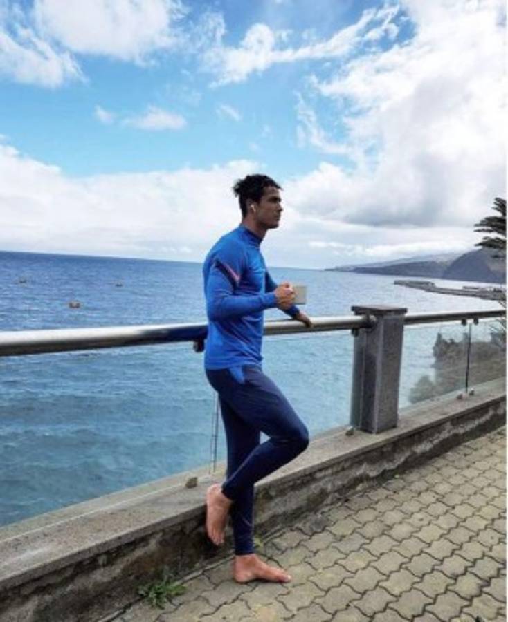 Escapadita a la isla, ejercicios y su hijo con look catracho: Así fue la cuarentena de Cristiano Ronaldo