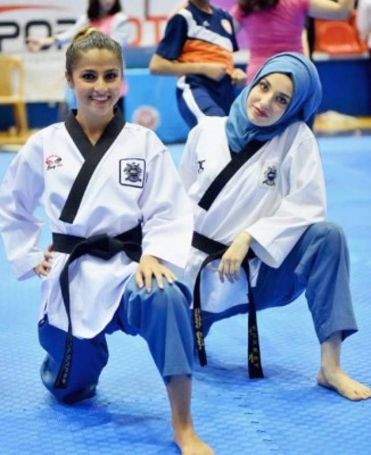 Fotos: La atleta turca que cautiva en Río pese a su no participación directa en los Juegos