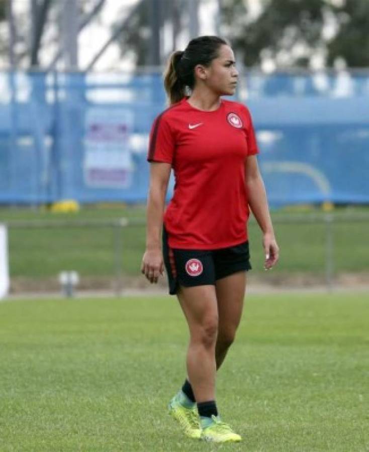 FOTOS: Conocé la bella futbolista que le robó el corazón a Roger Espinoza