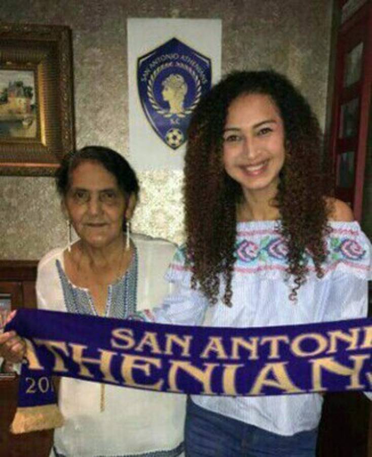 Katterin Díaz, la hondureña que es futbolista profesional y modelo en EUA