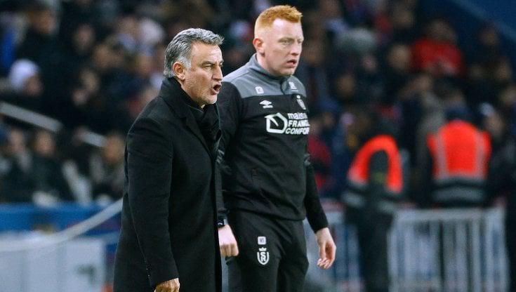 Aprendió a dirigir en el Football Manager, no tiene título de DT y la multa que debe pagar cada partido de la Ligue 1