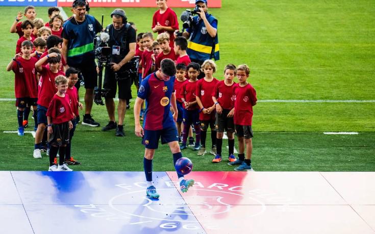 Barcelona, goleado en el Joan Gamper: Presentó dos fichajes, regresó Lamine Yamal y los dorsales confirmados