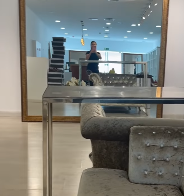 La hermana de Cristiano Ronaldo, obligada a cerrar la tienda de ropa CR7 en Madeira y muestra cómo quedó