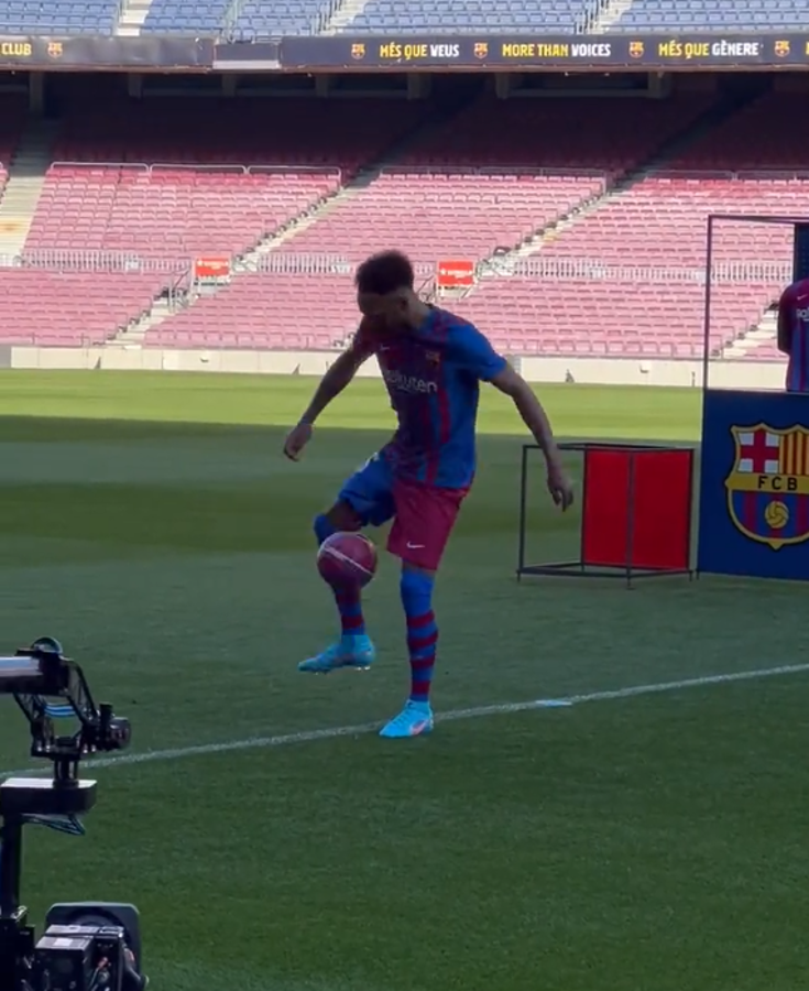 Así fue la presentación de Aubameyang con el Barcelona: se convierte en socio, su dorsal y cómo quiere que lo llamen